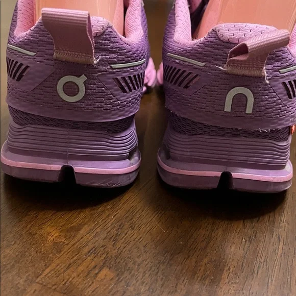 On Running Cloud Flyer Women’s Purple and Pink Sneakers 9 - Picture 5 of 10